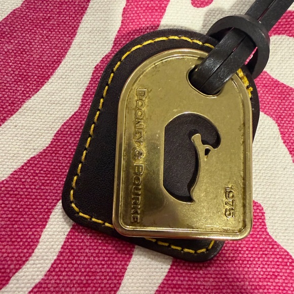 NWT Dooney and Bourke Pink Zebra Stripe Shoulder Bag - Picture 2 of 9